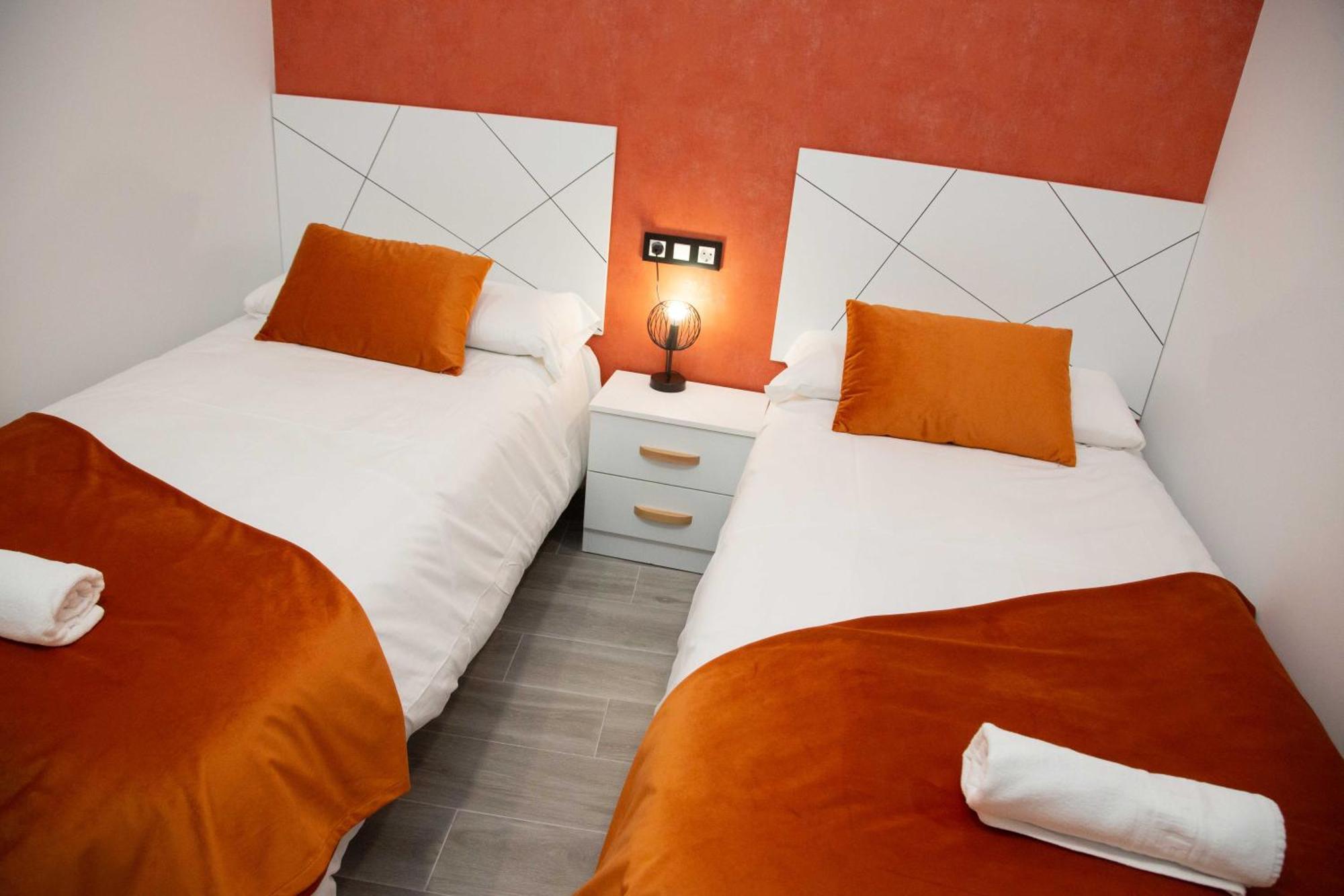 Pregonero Urban Suites - Naranja Soria Bagian luar foto