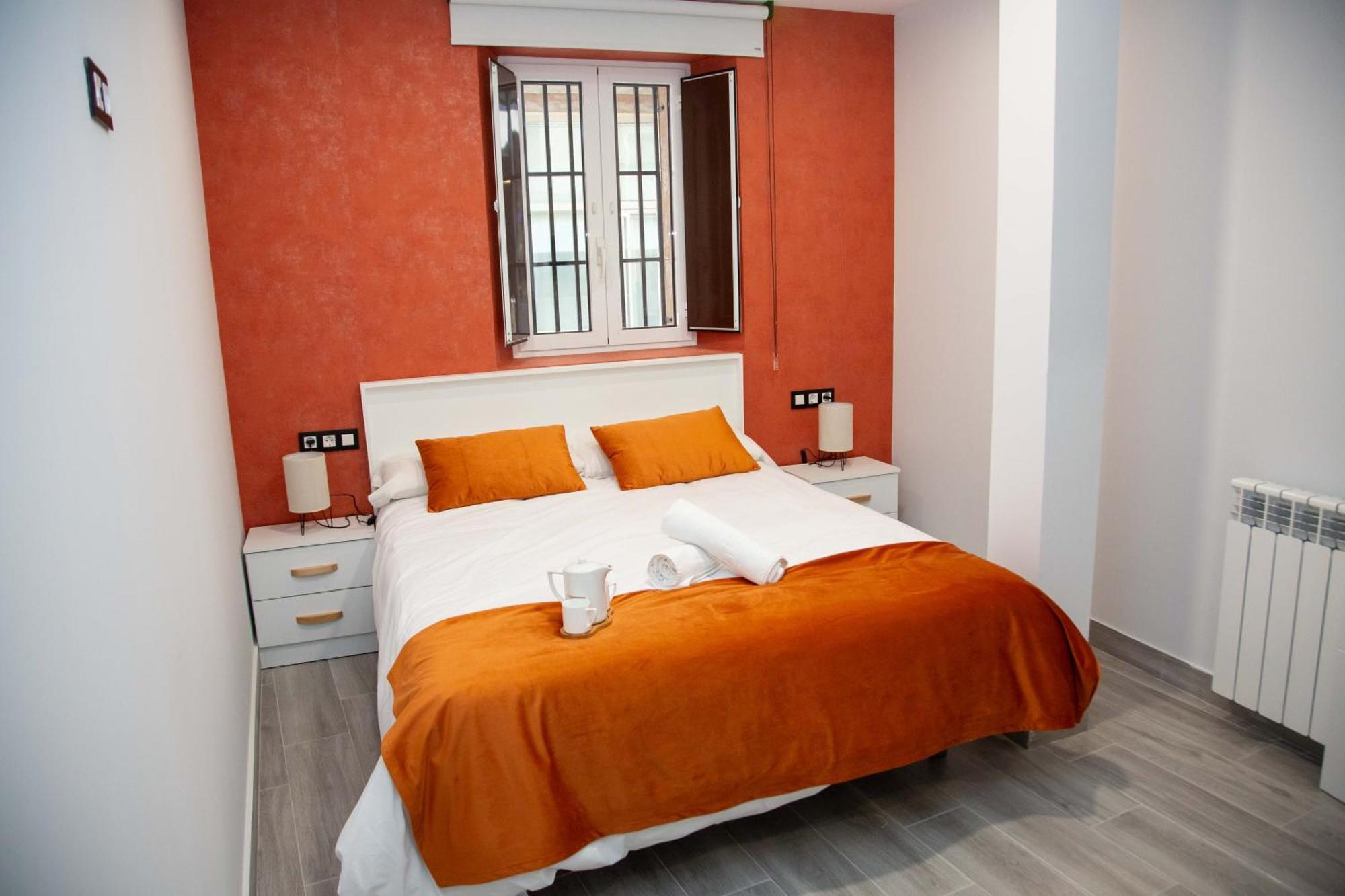 Pregonero Urban Suites - Naranja Soria Bagian luar foto