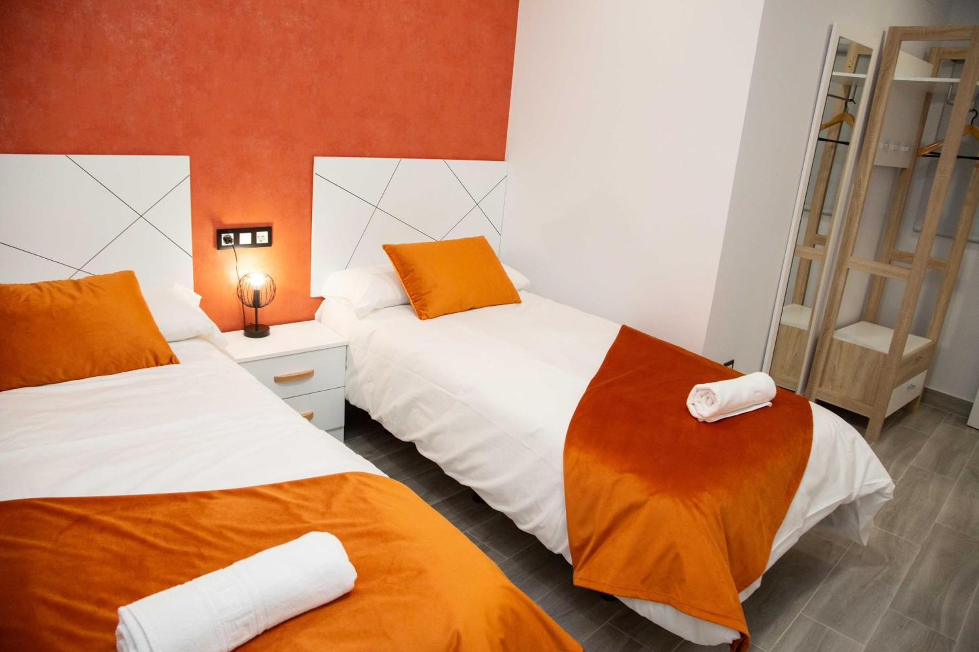 Pregonero Urban Suites - Naranja Soria Bagian luar foto